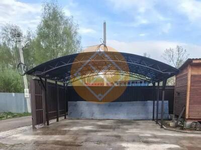 Большой арочный навес для нескольких автомобилей