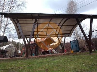 Арочный навес из поликарбоната профилированного